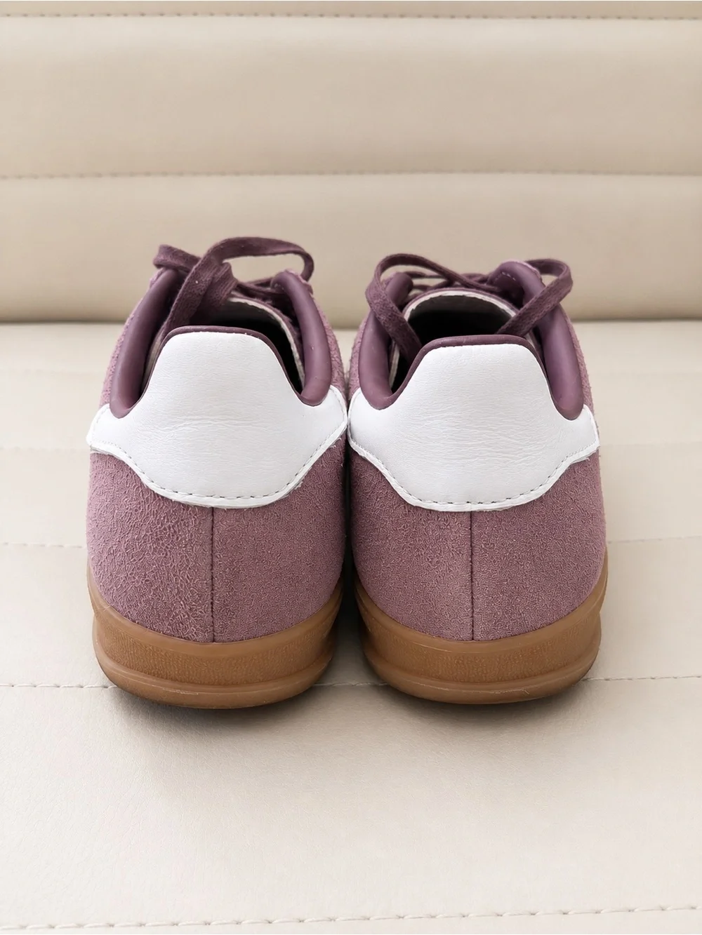 adidas Gazelle Women’s Sneakers Size 5 in Shadow Fig